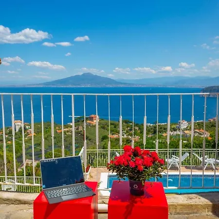 Spacious With Pool, Jacuzzi & Panoramic Sea View * Sorrento