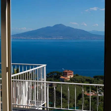 Spacious With Pool, Jacuzzi & Panoramic Sea View Villa *