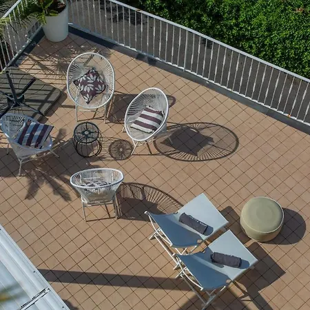 Spacious With Pool, Jacuzzi & Panoramic Sea View Villa