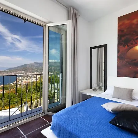Spacious With Pool, Jacuzzi & Panoramic Sea View Villa *