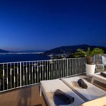 Villa Spacious With Pool, Jacuzzi & Panoramic Sea View Sorrento