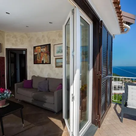 Spacious With Pool, Jacuzzi & Panoramic Sea View Villa *