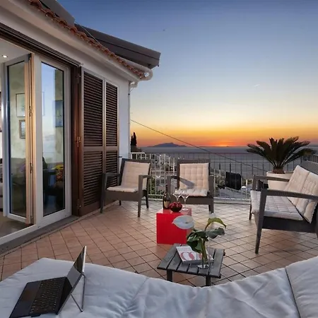 Spacious With Pool, Jacuzzi & Panoramic Sea View Villa *