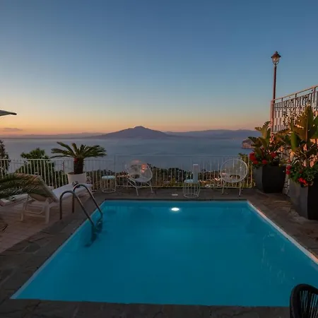Spacious With Pool, Jacuzzi & Panoramic Sea View *