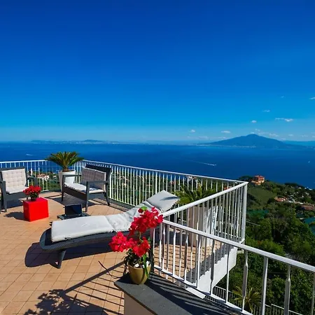 Spacious With Pool, Jacuzzi & Panoramic Sea View