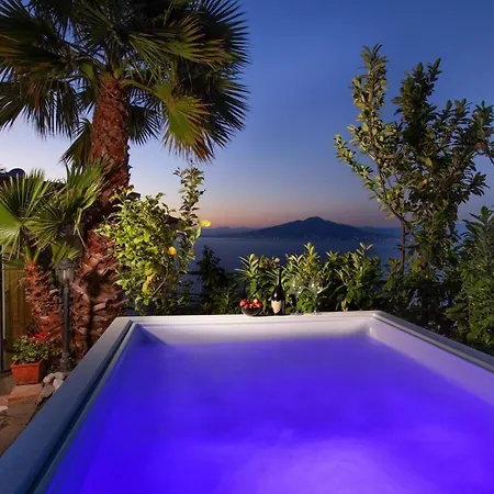 Spacious With Pool, Jacuzzi & Panoramic Sea View Villa *