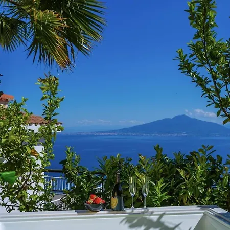 Spacious With Pool, Jacuzzi & Panoramic Sea View Villa *