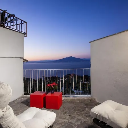 Villa Spacious With Pool, Jacuzzi & Panoramic Sea View