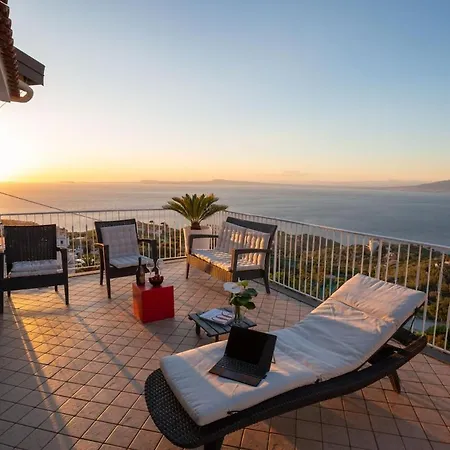 Spacious With Pool, Jacuzzi & Panoramic Sea View Villa *