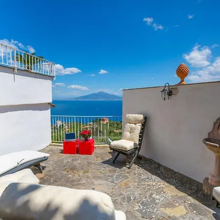 Spacious With Pool, Jacuzzi & Panoramic Sea View *